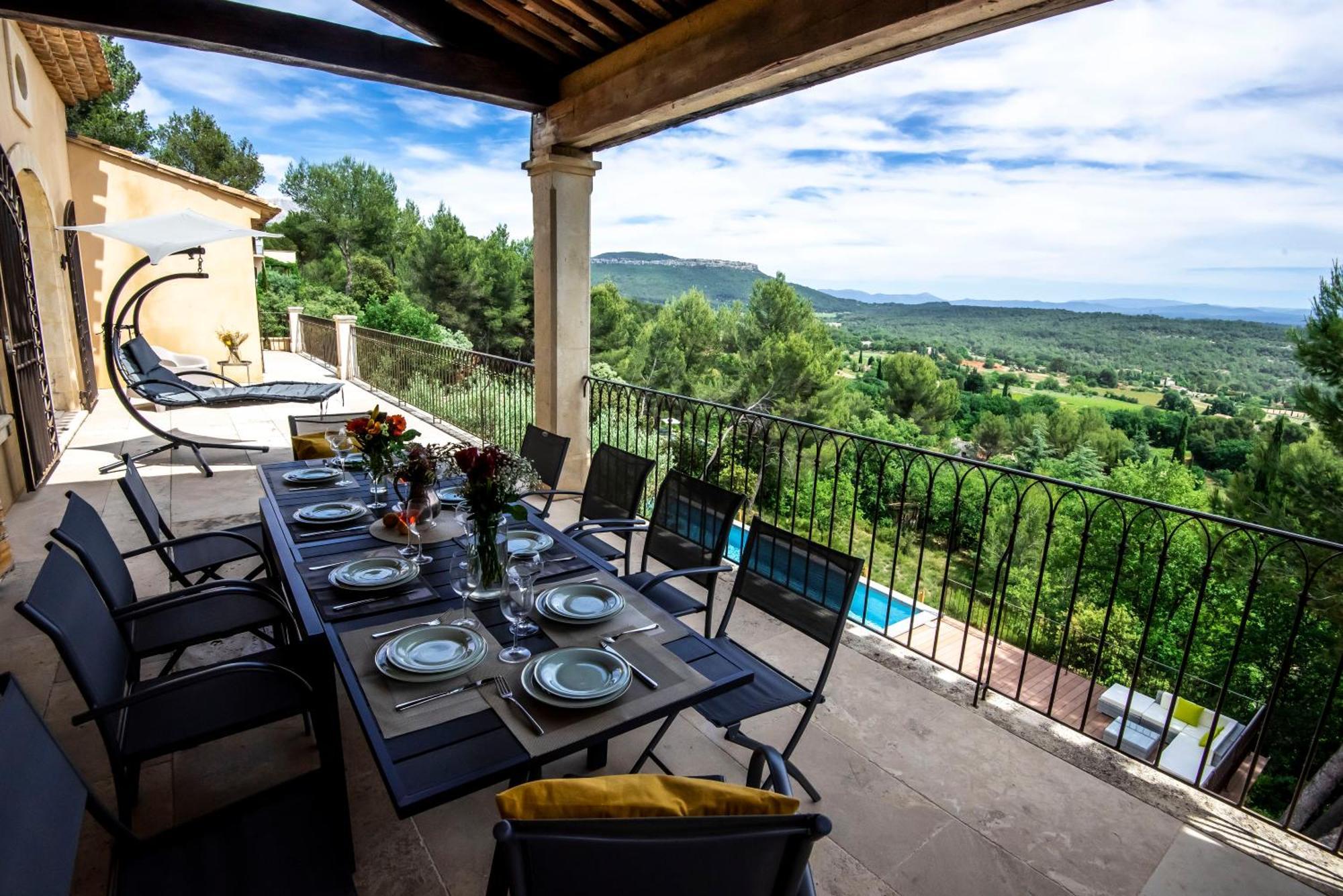 Villa Lumineuse Avec Piscine Clim 1Ere Etage Vue Panoramique Sur Les Montagnes Sur Le Site De La Sainte-Victoire Le Tholonet Exterior foto